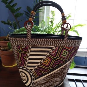Hermoso bolso en cañaflecha