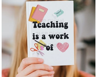 Lesgeven is een werk van hart, leraar cadeau, school, kleuterleidster, ontwerp SVG, PDF, JPG, sublimatie ontwerp, digitaal, t-shirts, mokken