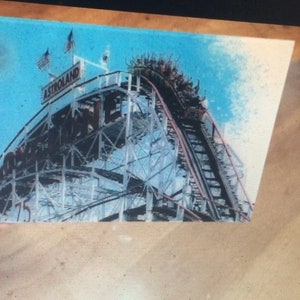 Animación lenticular de la montaña rusa CYCLONE de Coney Island Postal
