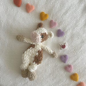 Mini Cow Snuggler - Western Baby Nursery Decor - CUSTOM Crochet Cow Lovey - Cowboy Nursery - Brown Cow - Baby Shower Gift - Baby Keepsake imagem 2