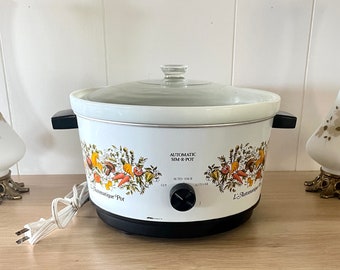Elegant Green Ivy Slow Cooker with Glass Lid