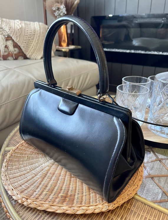 LE PLATINUM PU Leather Latest Trendy Fashion Ladies Handbag With Sling Bag  & Clutch Combo 3pcs Purse Set (Grey)… : Amazon.in: Shoes & Handbags