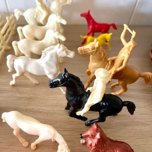 Vintage 1950s Farm Animals Cowboys & Indians Plastic Play Toys 98 Pc ...