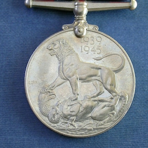 Genuine Full Size British ‘War Medal 1939–1945’