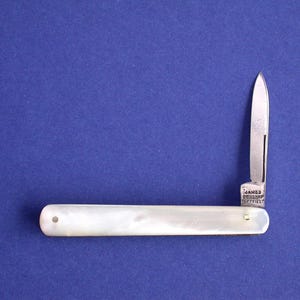 A Small Vintage Mother-of-Pearl Pocketknife by James Dewsnap (Sheffield)