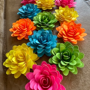 15pk Neon Starburst Rolled Paper Flowers 1” inch