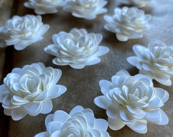 15pk White Starburst Rolled Paper Flowers 1” inch