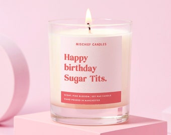 Cadeau d'anniversaire amusant pour elle | Cadeau d'anniversaire amusant pour un ami | Bougie à la cire de soja | Joyeux anniversaire, seins en sucre