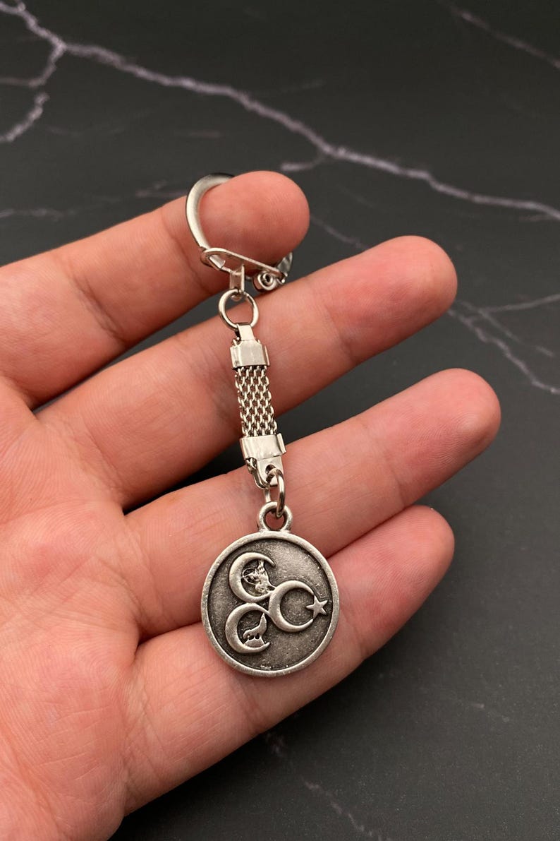 Circle Ottoman Crescent Style Keychain, Islamic Jewelry, Islam Gifts