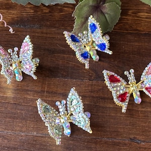 Rhinestone Butterfly Hair Clip: Moving Wing Design, Available on Lavander, Blue, Red, Pink