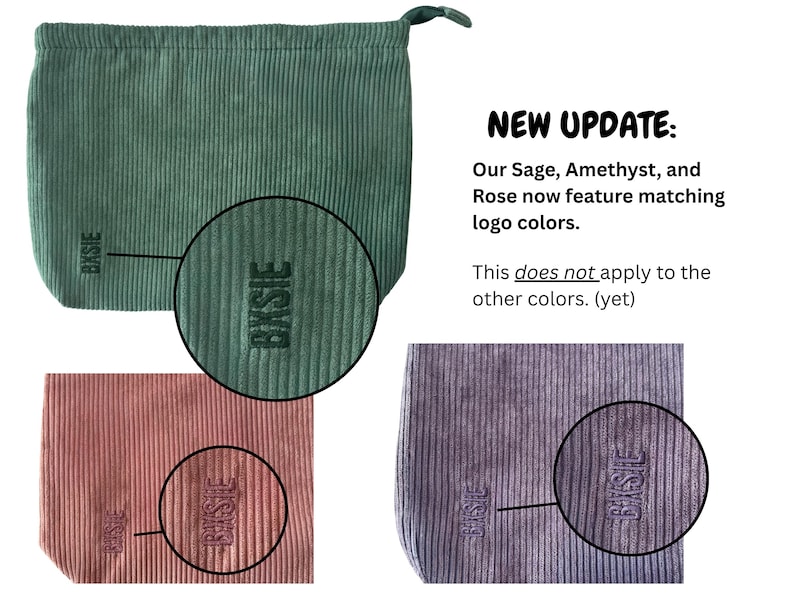 Pode incluir: Uma bolsa de veludo cotel&ecirc; verde s&aacute;lvia com fecho de cord&atilde;o, com o nome da marca "BXSIE" bordado. A imagem tamb&eacute;m mostra close-ups de tecido de veludo cotel&ecirc; rosa e roxo com o mesmo logotipo.