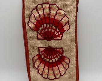 Vintage 1970's Zip and Stitch Alice Peterson Co Needlepoint Pink Seashell Eyeglass Case