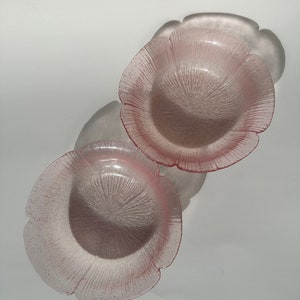 Vintage Rare Pink Glass Translucent Cabbage Floral Bowl Set