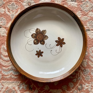Vintage 1960&#39;s Ken Edwards Handmade and Painted Brown Floral Stoneware Plate, Platter, or Bowl