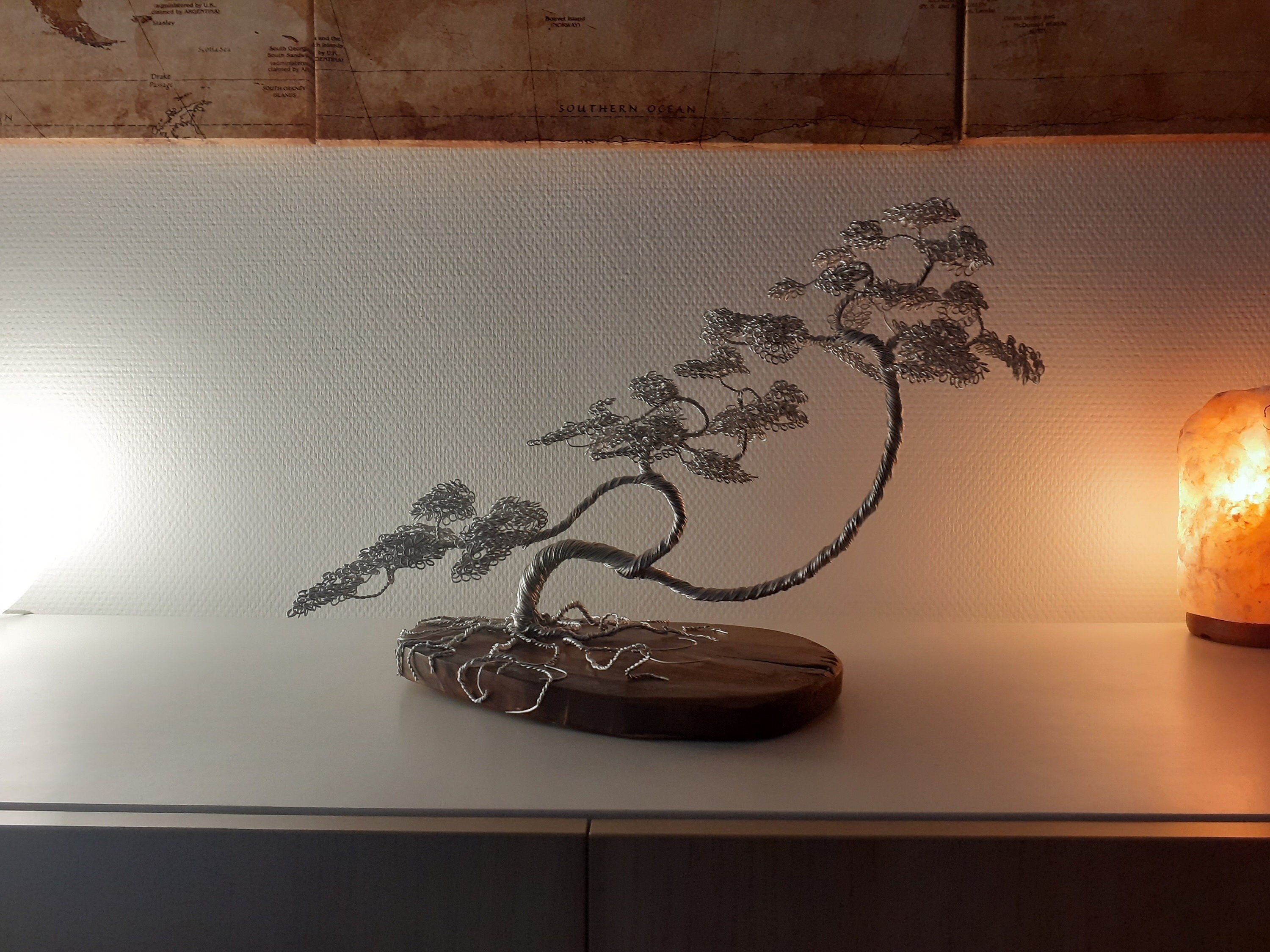 Arbre Bonsaï en Fil d'alluminium Fait Main France sur Plaque Naturelle de Bois Brut