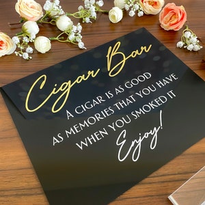 Letrero de barra de cigarros de acrílico negro / Señalización de estación de cigarros de despedida de soltero / Cortesía del Sr. y la Sra. Por favor, disfrute afuera o en el letrero de acrílico de casa