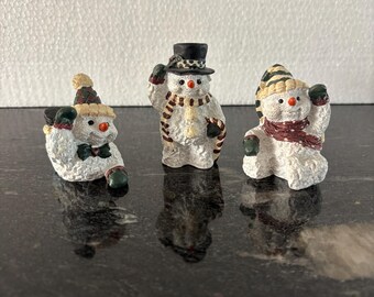 Vintage Snowman Figurine Set of 3 Resin Miniatures Christmas Winter Holiday Shelf Mantel Decor