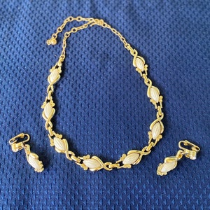 Sarah Coventry Necklace and Clip On Earrings: Gold Tone Rhinestone Set