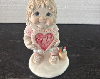 Vintage Dreamsicles Figurine, Child Holding "Mom" Heart, Kristin Haynes 1995 Collectible