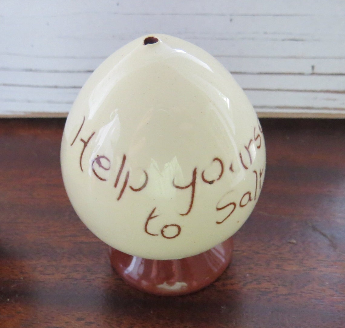 Vintage 1920s Torquay Mottoware Cottage Style Salt and Pepper Shaker