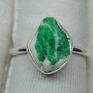 Handmade Raw Emerald Ring: 925 Sterling Silver, Uncut Crystal (Size 7.5US)