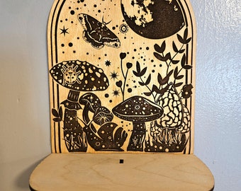Houten wandplank grillige paddenstoel