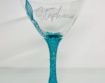 Personalized Mermaid Martini Glass – Glittered Cocktail Drinkware, 10 oz Mermaids Decor