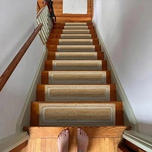 Flätade jutetrappsteg, beige och vit, handgjord trappmatta