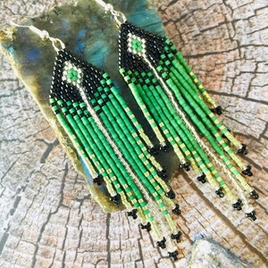 Fringe beaded earrings Vert