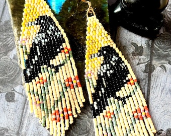 Pendientes Raven con flecos de cuentas – Joyería llamativa de inspiración nativa – Pendientes largos de cuentas – Pendientes bohemios hechos a mano – Regalo único para ella