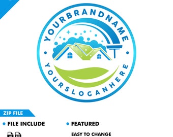 Può includere: Logo circolare con una casa con tetto verde e dettagli blu, circondato dai testi "YOUR BRAND NAME" e "YOUR SLOGAN HERE". Il design include una foglia e uno strumento per la pulizia, con le parole "FILE INCLUDE" e "FEATURED".