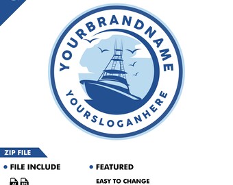 Peut inclure: Logo bleu et blanc représentant un bateau avec une cabine et des mouettes volant au-dessus. Le texte "YOUR BRAND NAME" et "YOUR SLOGAN HERE" sont affichés dans un cercle autour du bateau.