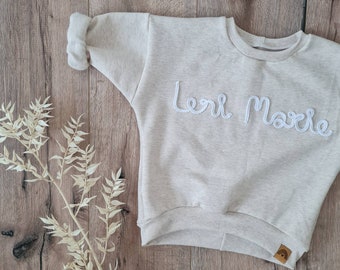 Weicher oversize Pulli mit Name einfarbig meliert | Baby- und Kleinkindkleidung