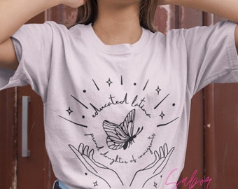 Daughter of Immigrants Shirt| Educated Latina Tee| College Graduation Gift| Regalo Graduada Espanol| Latinx Scholar| Latina Owned Business