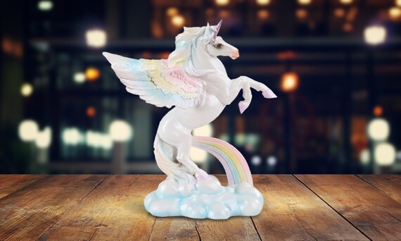 Figurine Licorne ailée