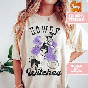 Camiseta "Howdy Witches" para o Halloween – Camiseta retrô de cowgirl em cores confortáveis
