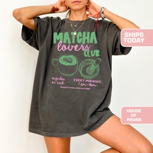 Matcha Lovers Club Tee - Iced or Hot Matcha Liebhaber-Shirt, Cafe Ästhetisches Grafik-T-Shirt, Comfort Colors® Trendy Green Tea T-Shirt für Frauen, XXL
