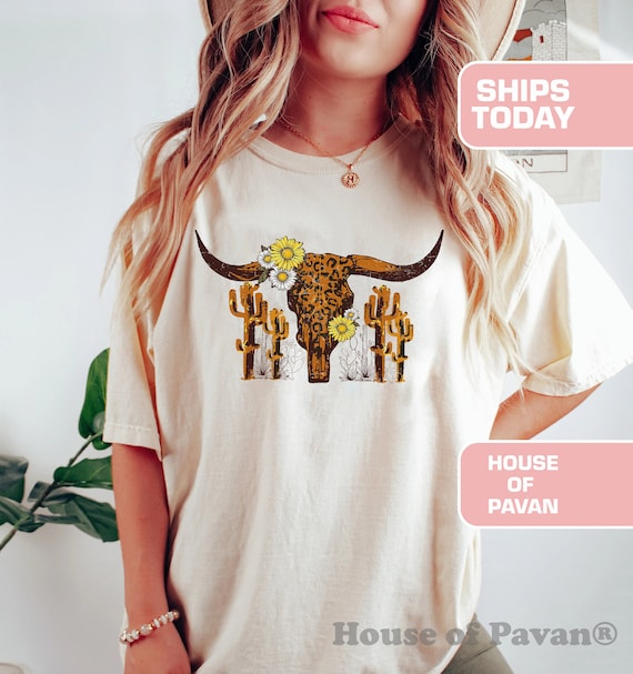 Retro Steer Skull Western T-Shirt For Women – Oversized Cowgirl Graphic Tee, Vintage Country Concert Style