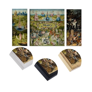 Peut inclure: Une impression en triptyque de "Le Jardin des délices" de Jérôme Bosch avec une bordure blanche. L'œuvre représente un paysage surréaliste avec de nombreuses figures et éléments fantastiques. Trois impressions encadrées de l'œuvre sont également présentées.