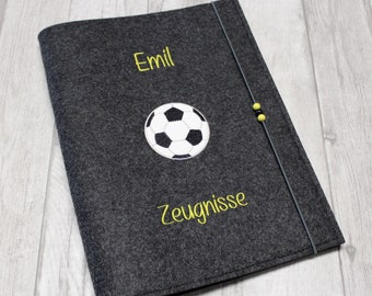 Personalized report card folder embroidered with a football, personalized back-to-school gift for boys and girls, report card organizer