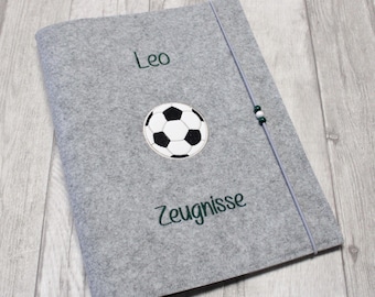 Personalized report card folder embroidered with a football, personalized back-to-school gift for boys and girls, report card organizer