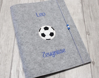 Personalized report card folder embroidered with a football, personalized back-to-school gift for boys and girls, report card organizer