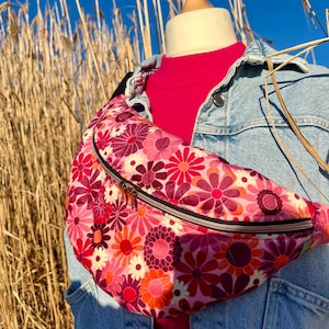 Maxi banane xl velours ras doux fleuri vintage rose seventies