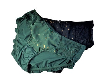 Pack of 2 smooth satin front with soft lace back