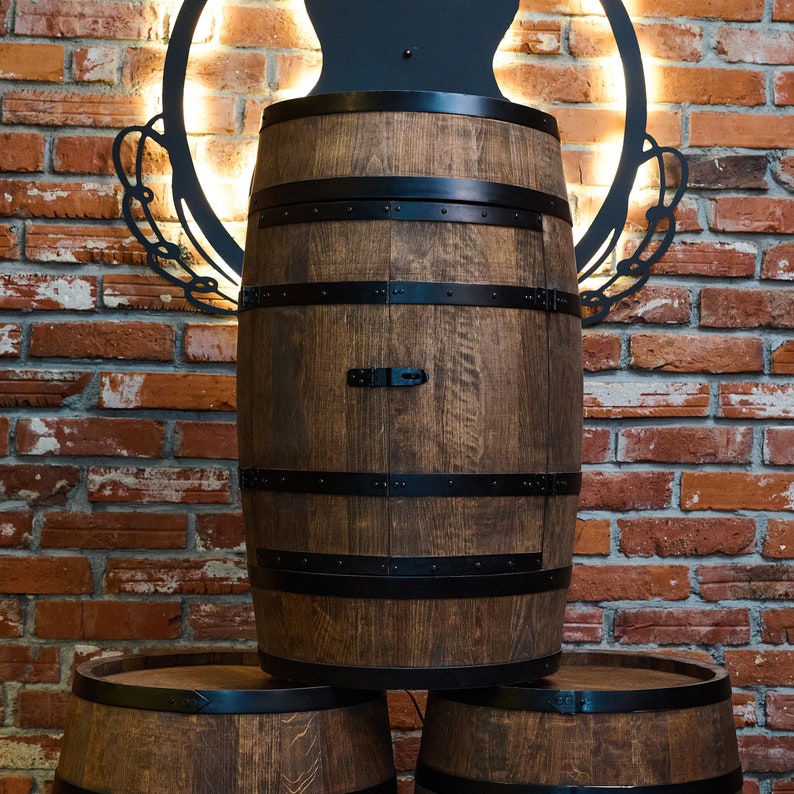 Armoire tonneau en bois avec lumière LED et portes, casier à vin avec étagère, couleur wengé image 9