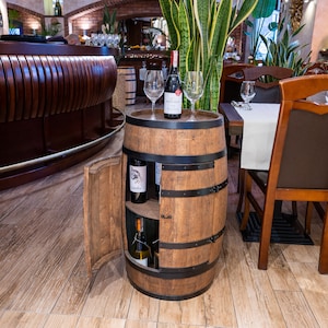 Armoire tonneau en bois avec portes, casier à vin avec étagère, couleur wengé image 5