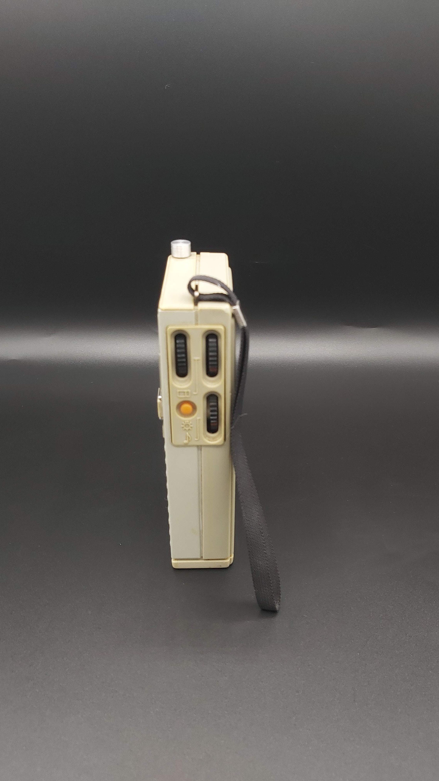 Vintage Nevskij 402 Soviet Union Transistor Radio, Невский 402 ...