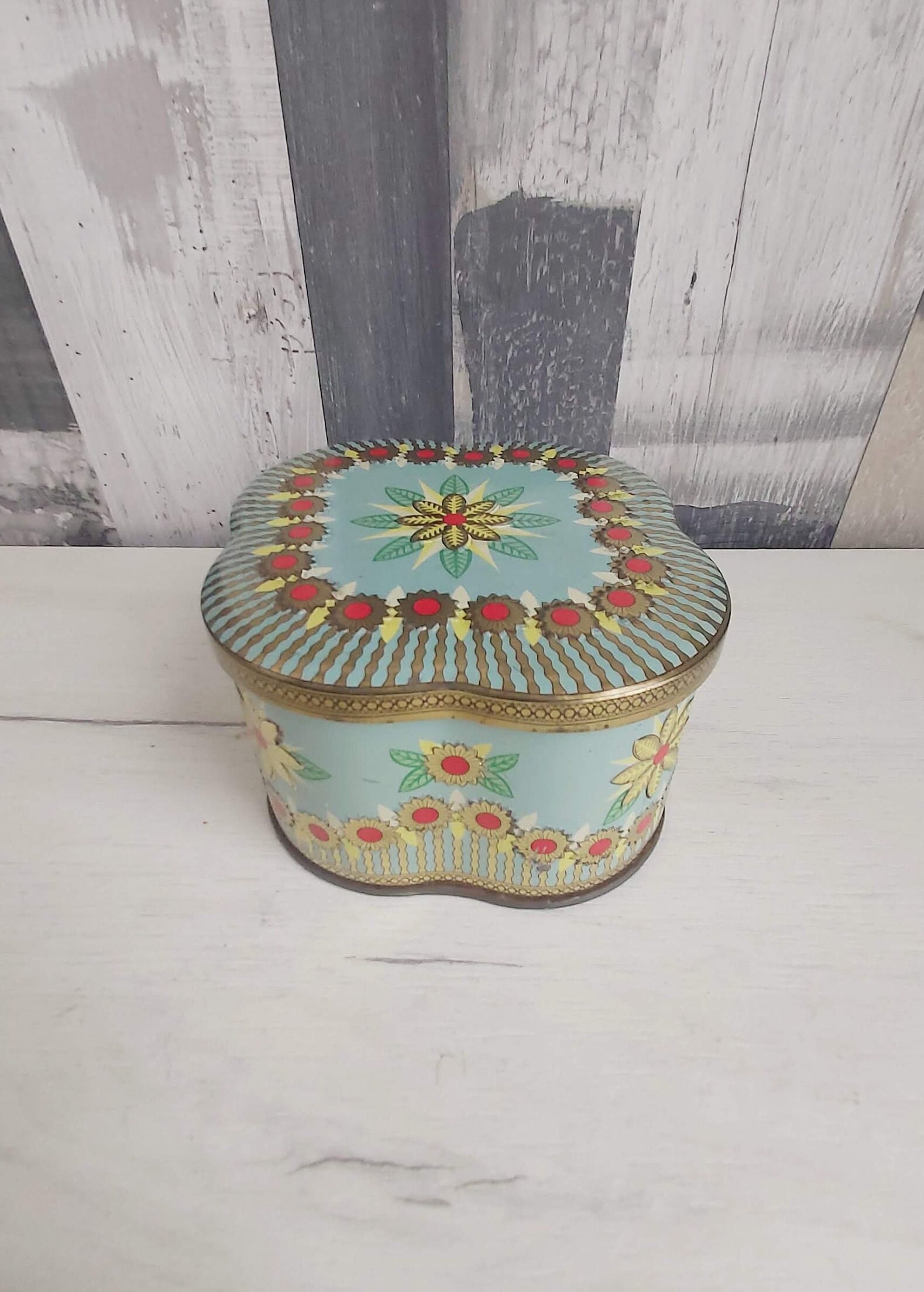 Vintage Baret Ware Art Grace Collectible Tin Box Etsy