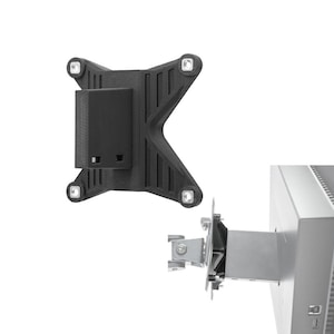 Könnte beinhalten: Ein schwarzer VESA-Halter mit einem rechteckigen Mittelteil und vier Eckbefestigungspunkten. Der Halter ist an der Rückseite eines Computermonitors befestigt und zeigt seine Funktion zur Montage von Displays.