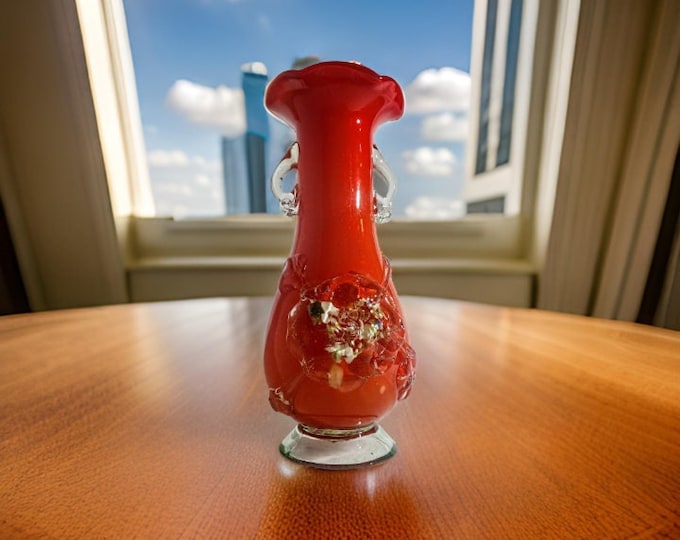 Elegant Orange Red Bloom Stevens and Williams Vintage Hand-Blown Art Glass Vase with White-Laced Interior